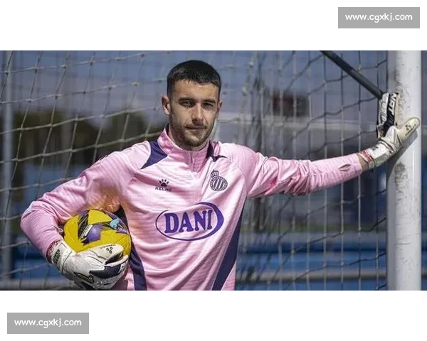 世体：霍安 - 加西亚 —— 巴萨新门神的世界级崛起之路